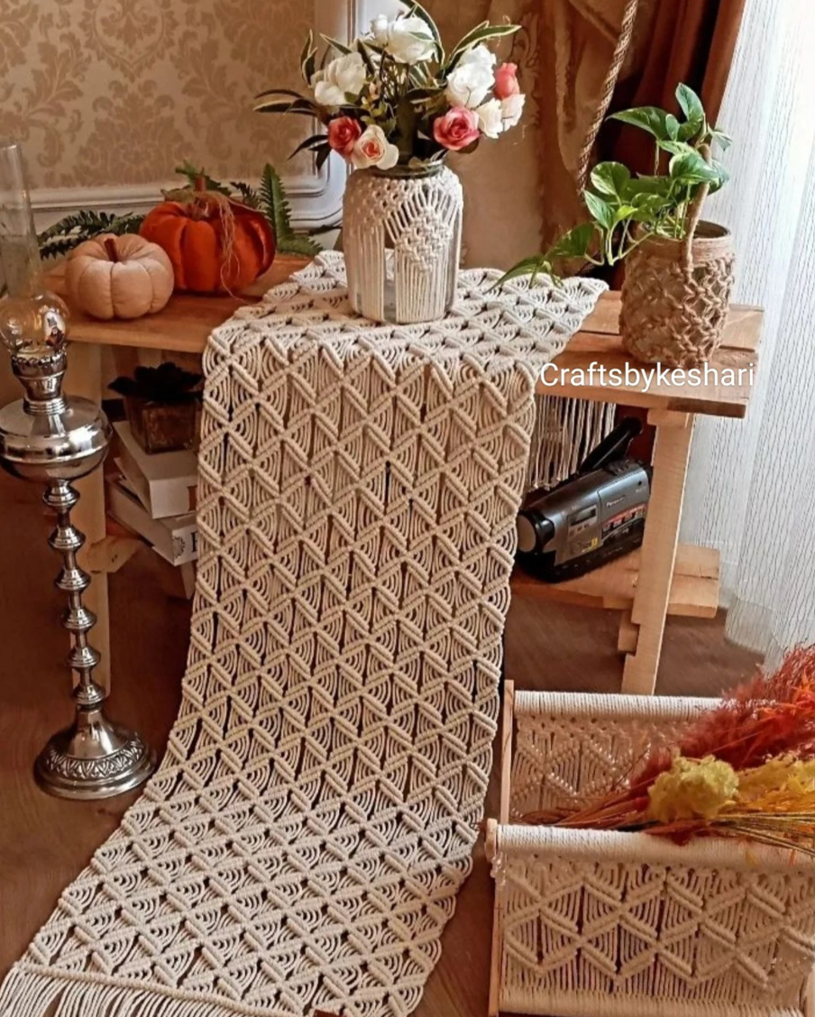 GraceWeave β Handmade Table Runner