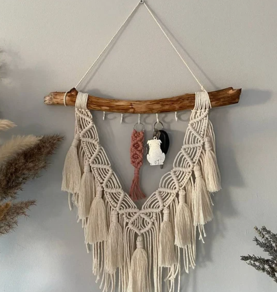 HookNest – Handmade Wooden Key Stand