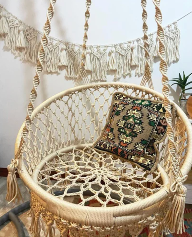 BreezeNest – Handmade Swing
