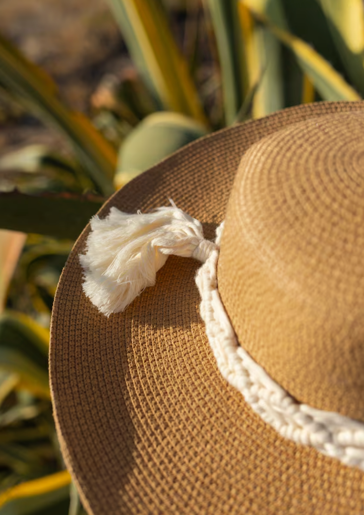 Coastal Bloom – Handmade Raffia Hat